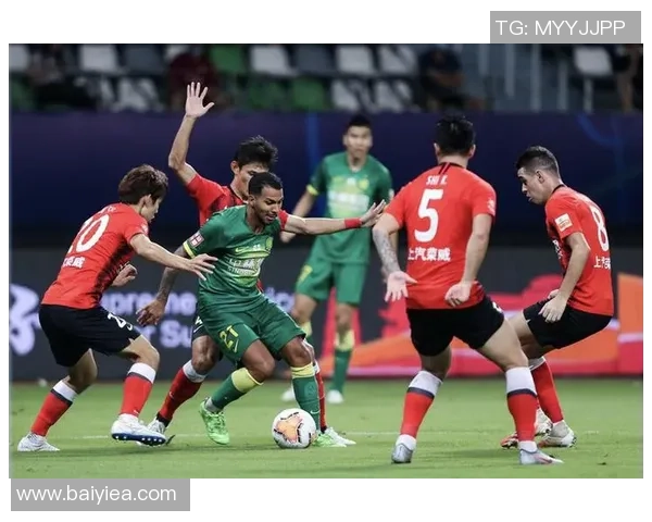 2015年中超巅峰对决上港与恒大激情碰撞引发的足球盛宴