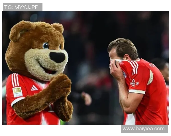 莱万回归老东家引发拜仁球迷愤怒称其忘恩负义情绪高涨 莱万回归老东家引发拜仁球迷愤怒称其忘恩负义情绪高涨