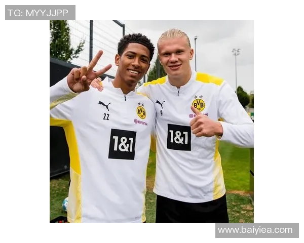 阿雅克与尼姆的激烈对决揭示法甲新赛季的竞争格局与球队实力分析