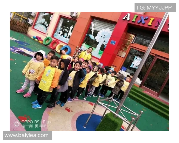 雷霆与爵士激战正酣NBA赛场精彩瞬间回顾与分析